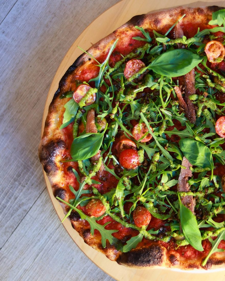 Pizza with rocket and cherry tomatoes, Pizzeria La Lupa Tavira